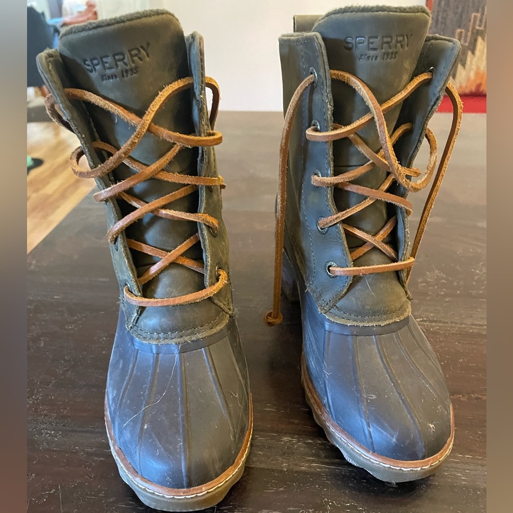 Sperry rainboots